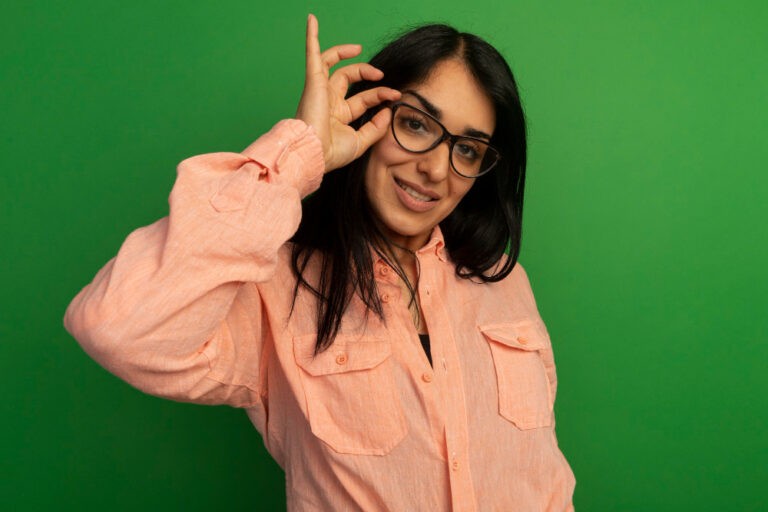 Τι Είναι τα Γυαλιά με Πρίσμα και Πότε τα Χρειαζόμαστε;