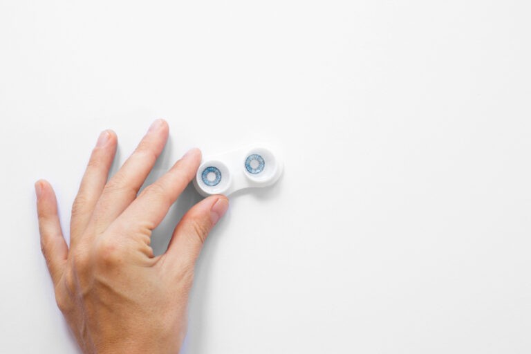 Φακοί Επαφής Μηνιαίοι στην Αθήνα & στο Παγκράτι – Άνεση, Οικονομία και Ελευθερία στην Καθημερινότητά σου